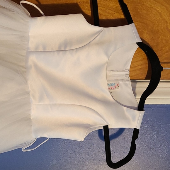 Formal Dress - Picture 2 of 4